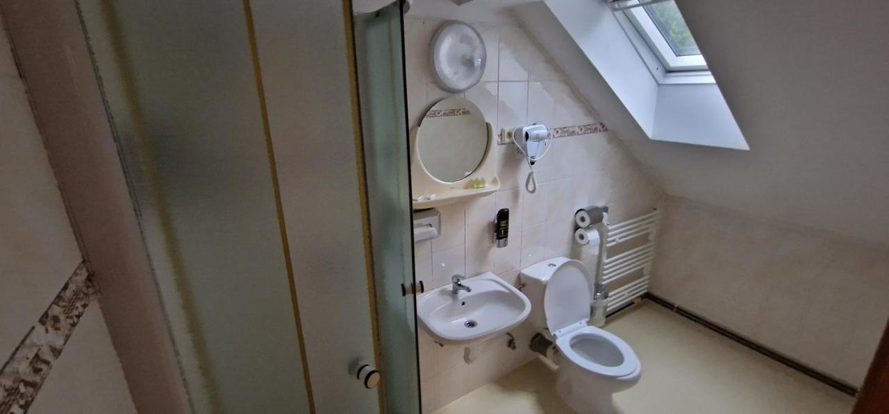 Hotel Hostinec U Reky Ostrawica Zewnętrze zdjęcie